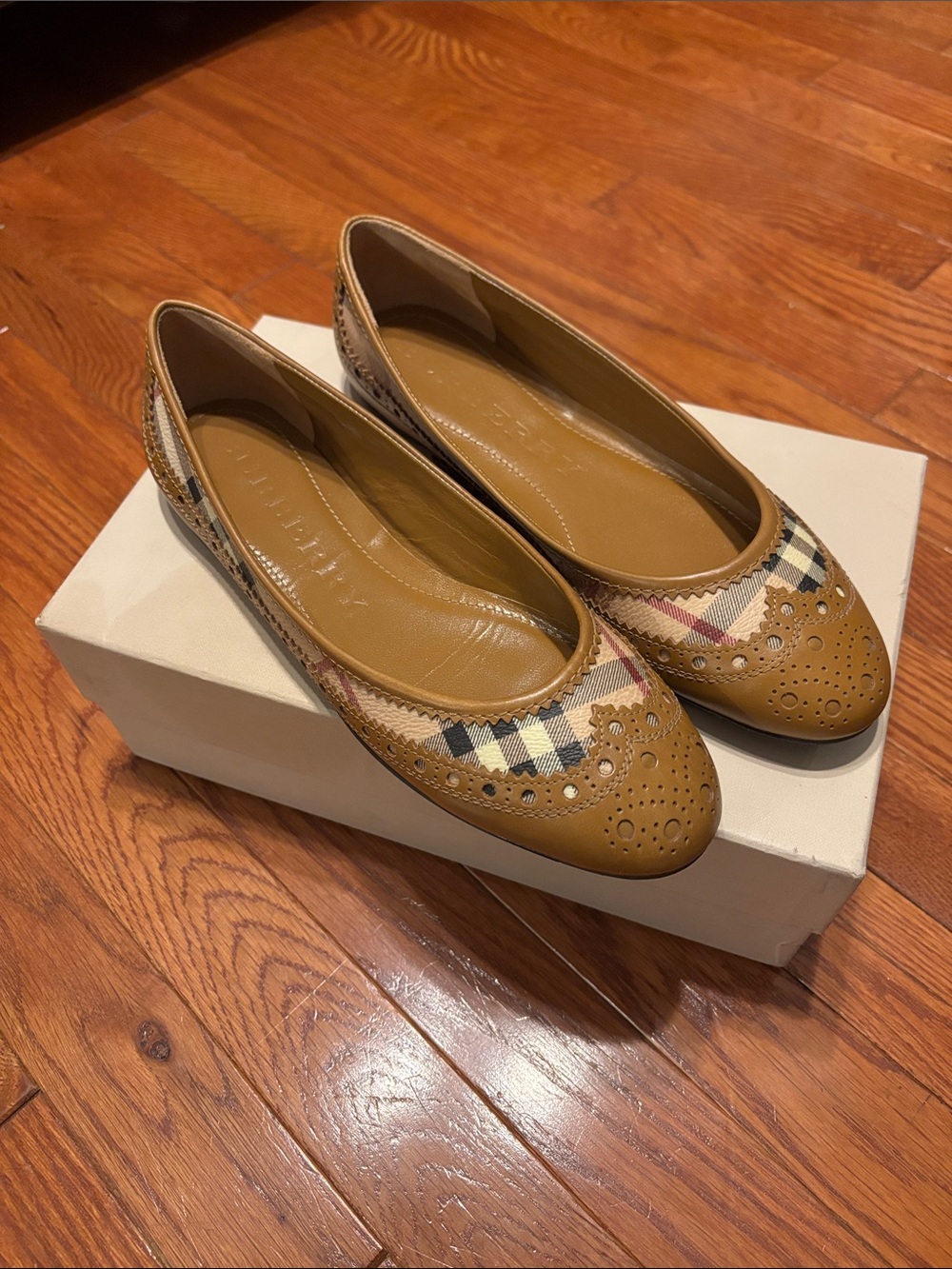 Burberry Haymarket Brogue Tudor Ballerina Flats – 8.5 – New